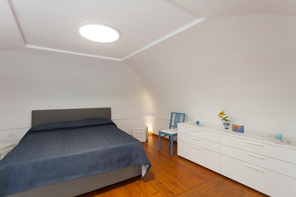 Вилла Desy'S House Минори Экстерьер фото