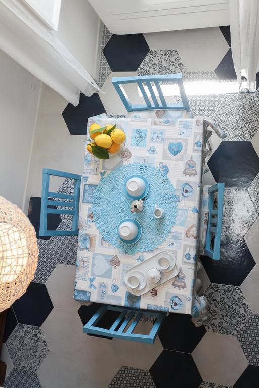 Вилла Desy'S House Минори Экстерьер фото