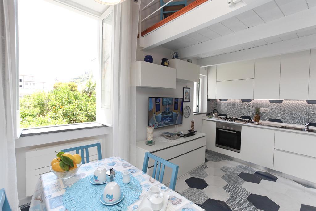 Вилла Desy'S House Минори Экстерьер фото