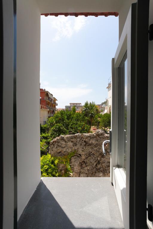 Вилла Desy'S House Минори Экстерьер фото